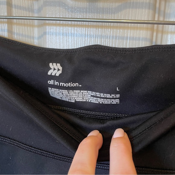 All In Motion High Rise Yoga Pant - Picture 4 of 5